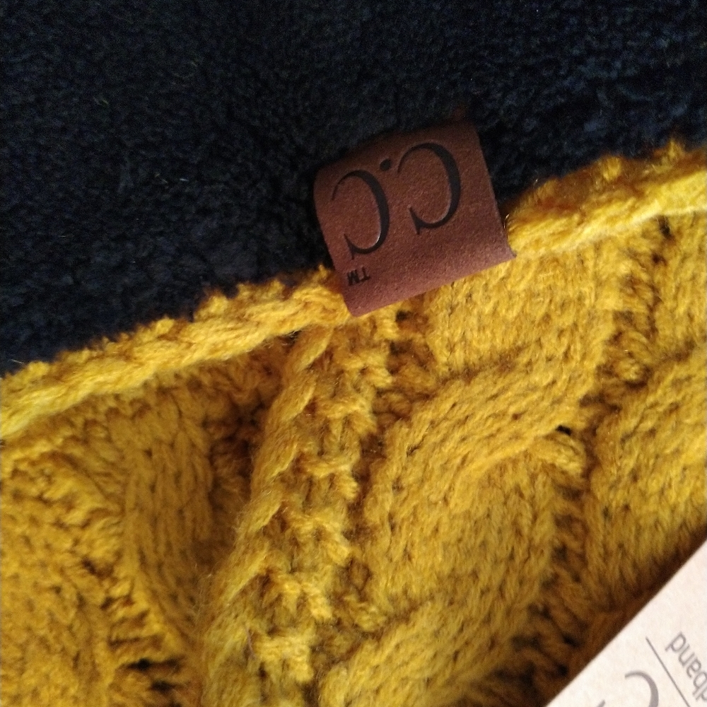 Cable Knit C.C Headwrap - Picture 3 of 4